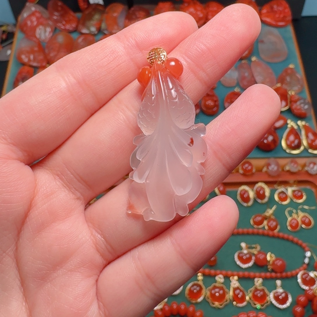 南红玛瑙南红玛瑙1218K金镶嵌