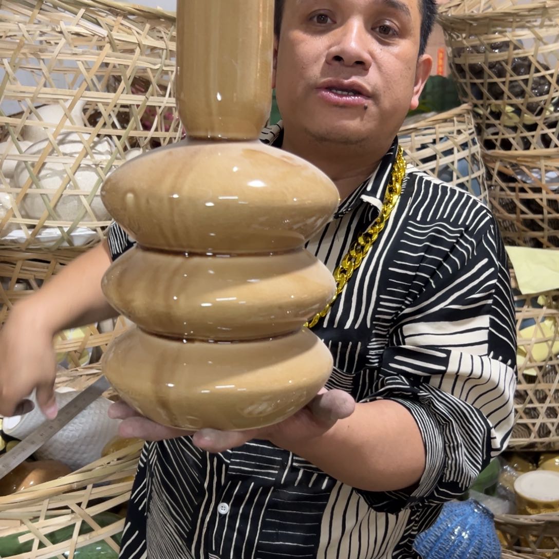 摆件65 号高中低温陶瓷瓶（部分微瑕）