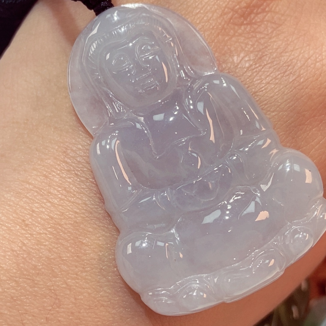 翡翠未镶嵌颈饰观音