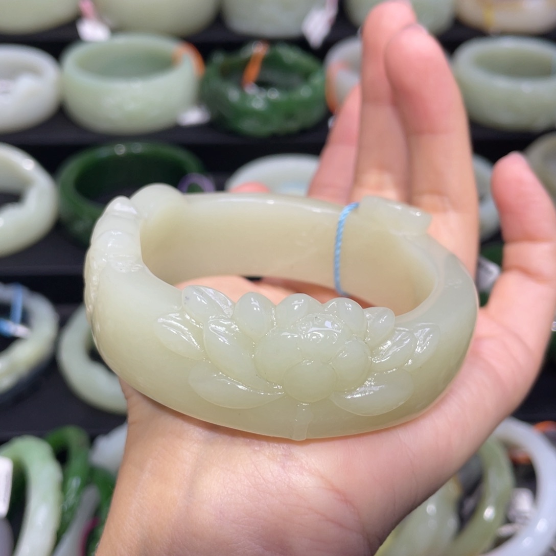 未镶嵌手镯和田玉86