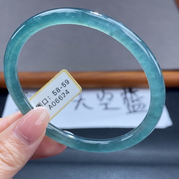 翡翠未镶嵌手镯翡翠手镯218