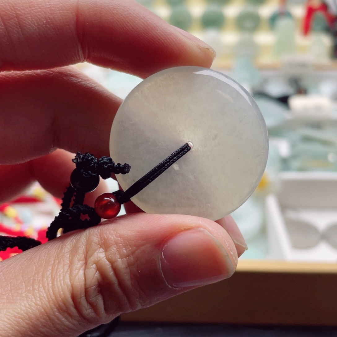 翡翠颈饰未镶嵌天然翡翠