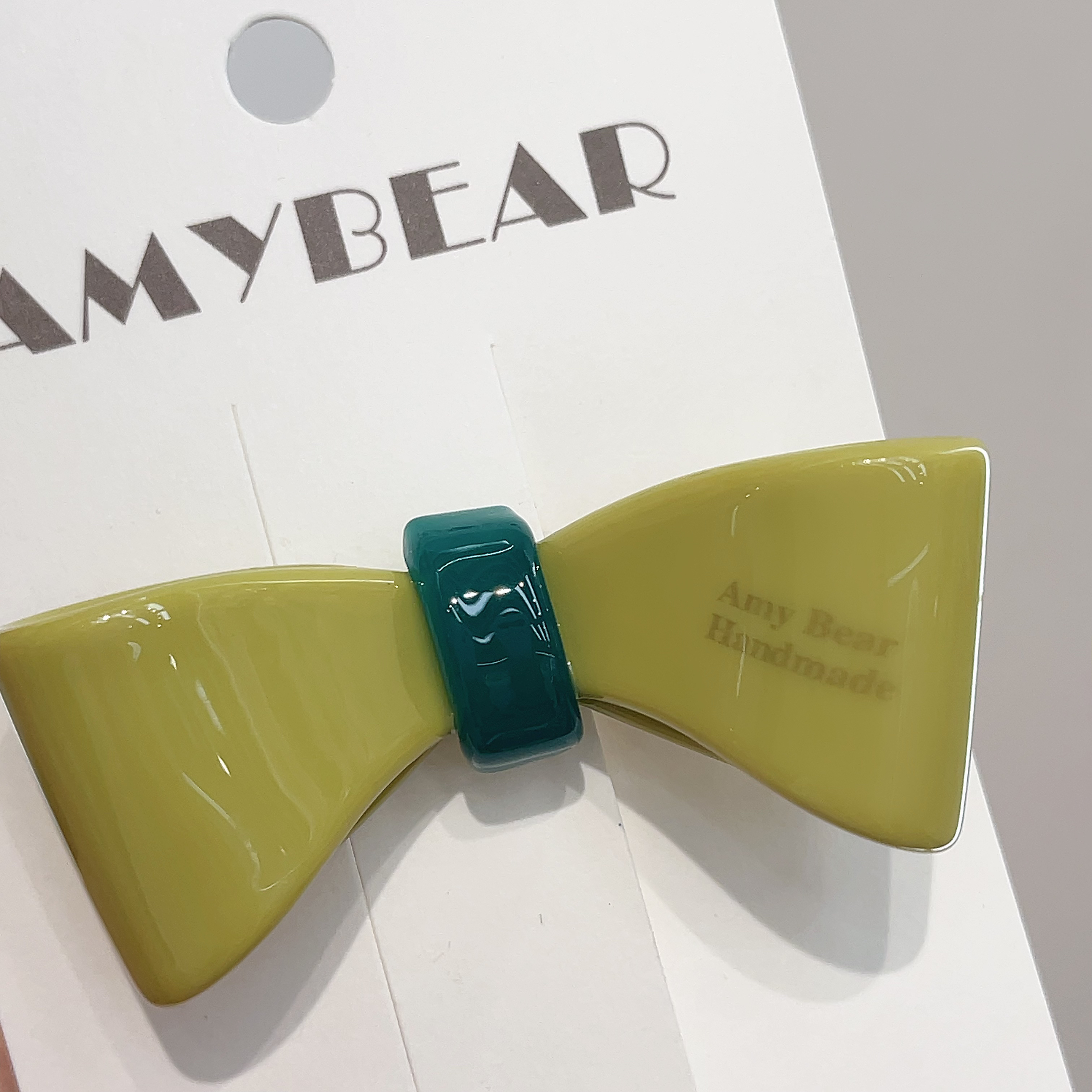 E578泡菜绿色蝴蝶结边夹