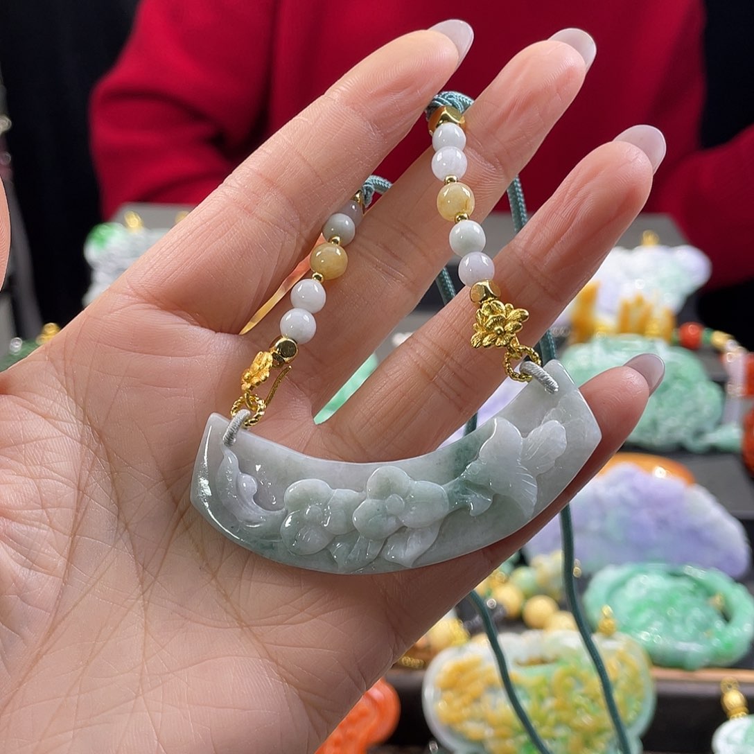 翡翠颈饰未镶嵌代编织