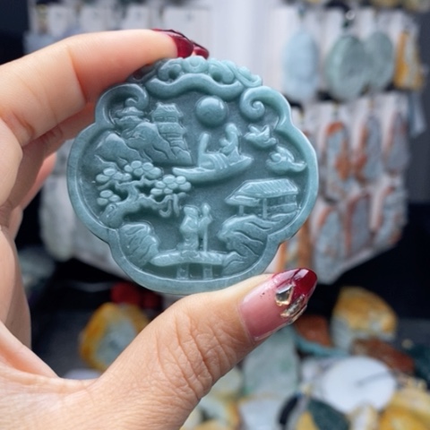 翡翠颈饰未镶嵌翡翠