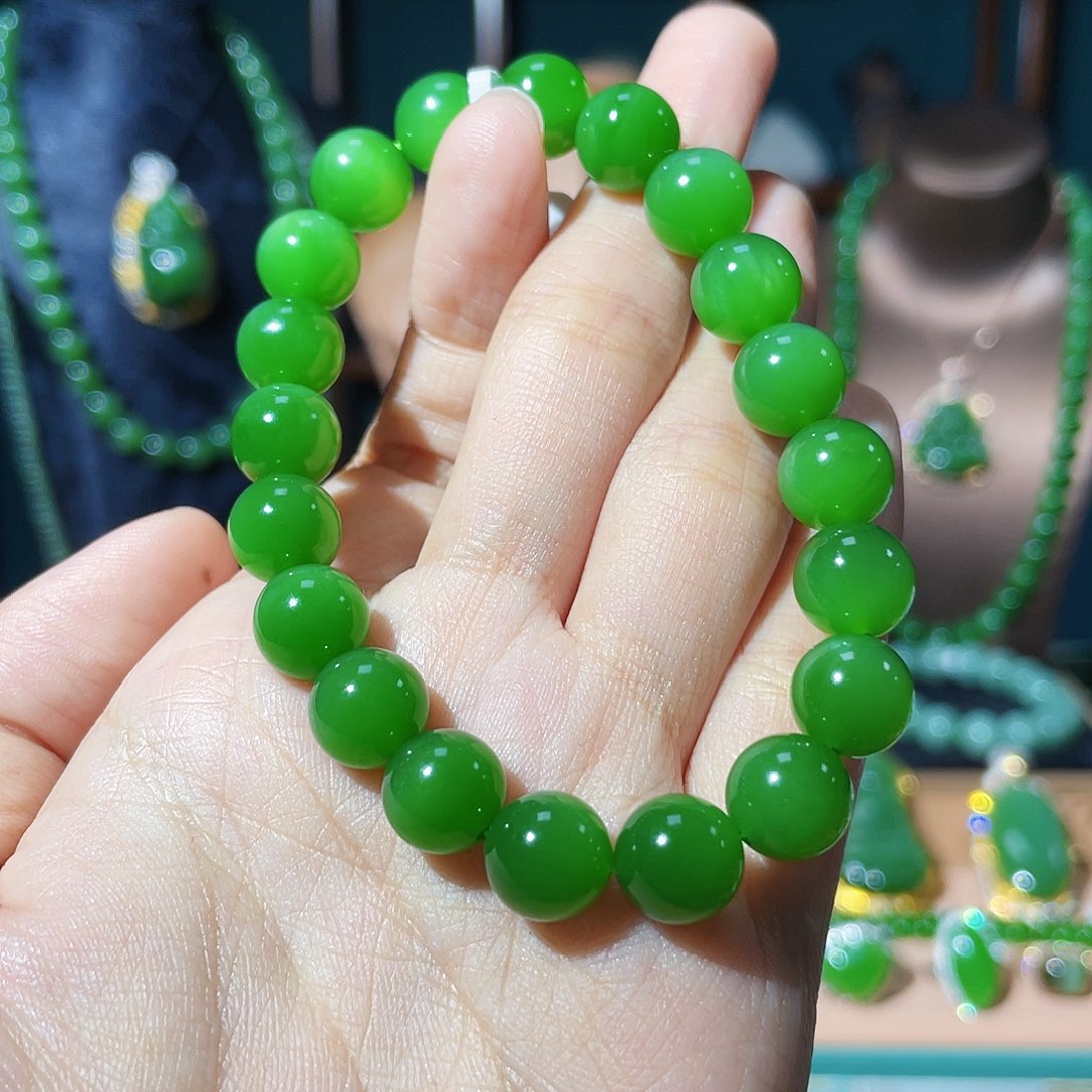 F***J和田玉（碧玉）未镶嵌手串