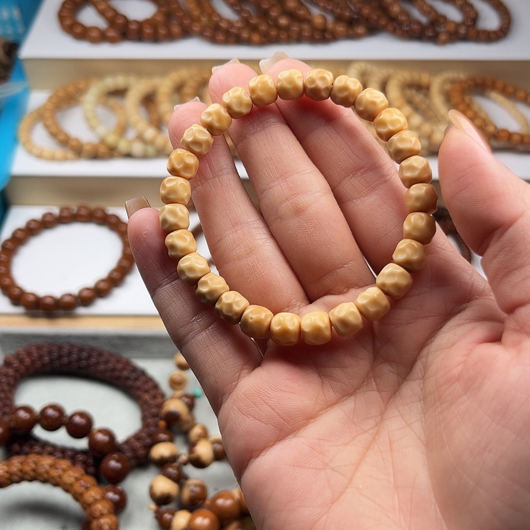 藤艺手串8*7龙脊奶酪单圈手串