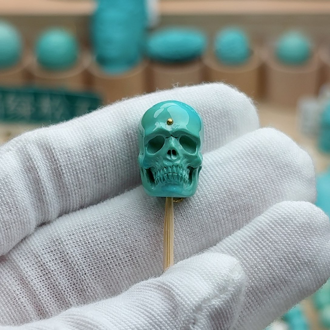 绿松石未镶嵌珠宝奇石