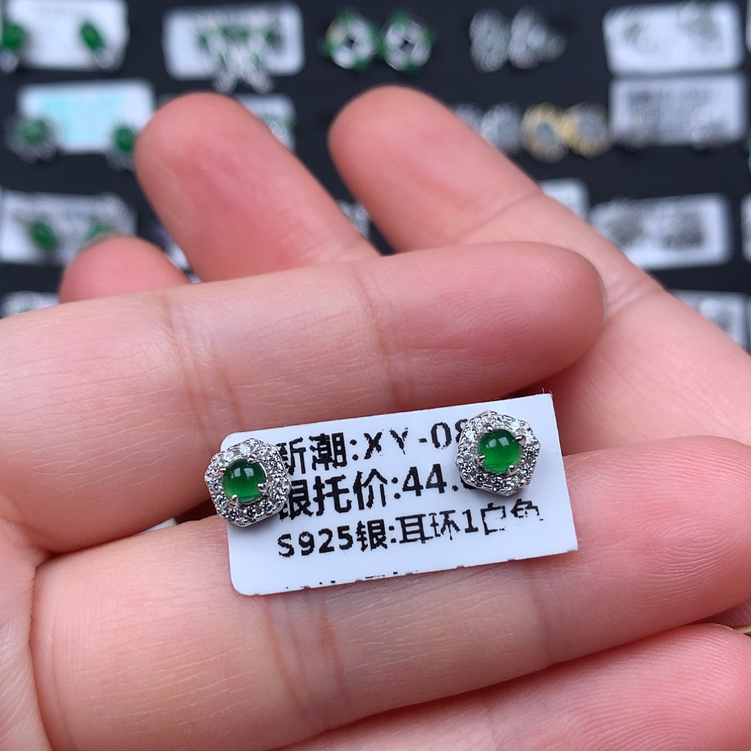 萌***子翡翠银S925镶嵌耳饰