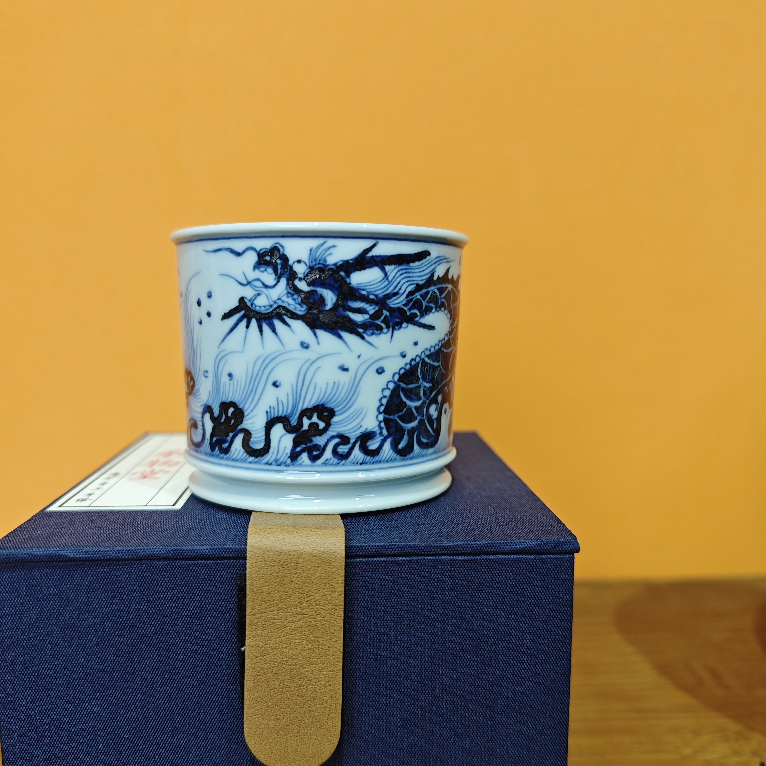 景德镇手工重锡斑鱼化龙直筒杯口径7.2高6容量160