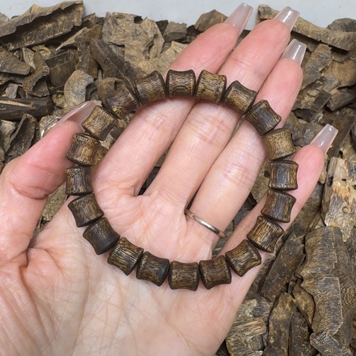 沉香手串绿棋沉浮一条