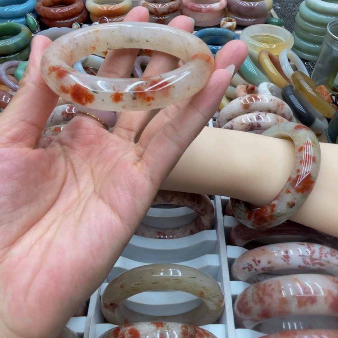 满****石英质玉未镶嵌圈口54