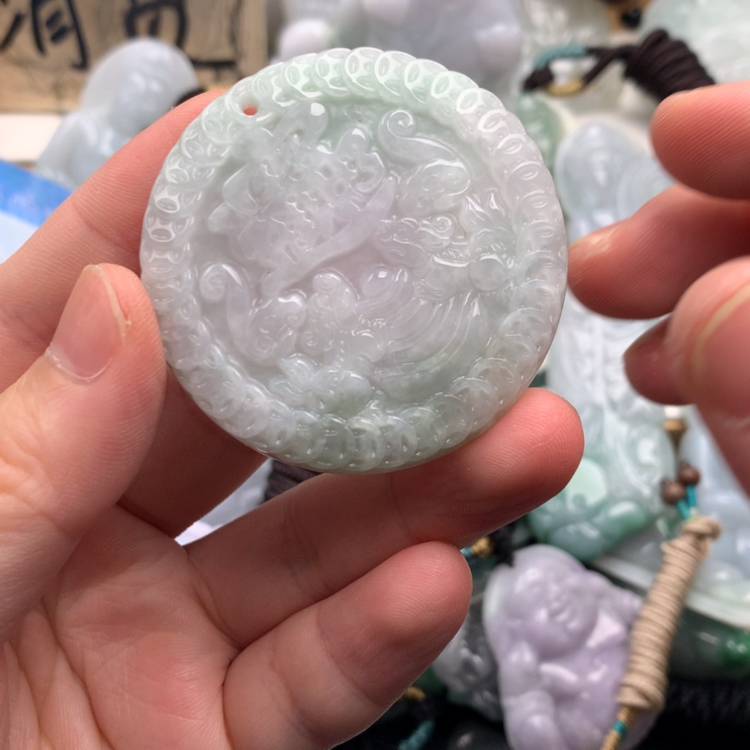 吊坠(不含链)未镶嵌翡翠