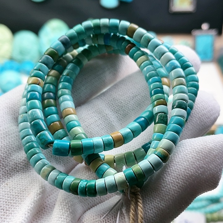 绿松石配饰未镶嵌