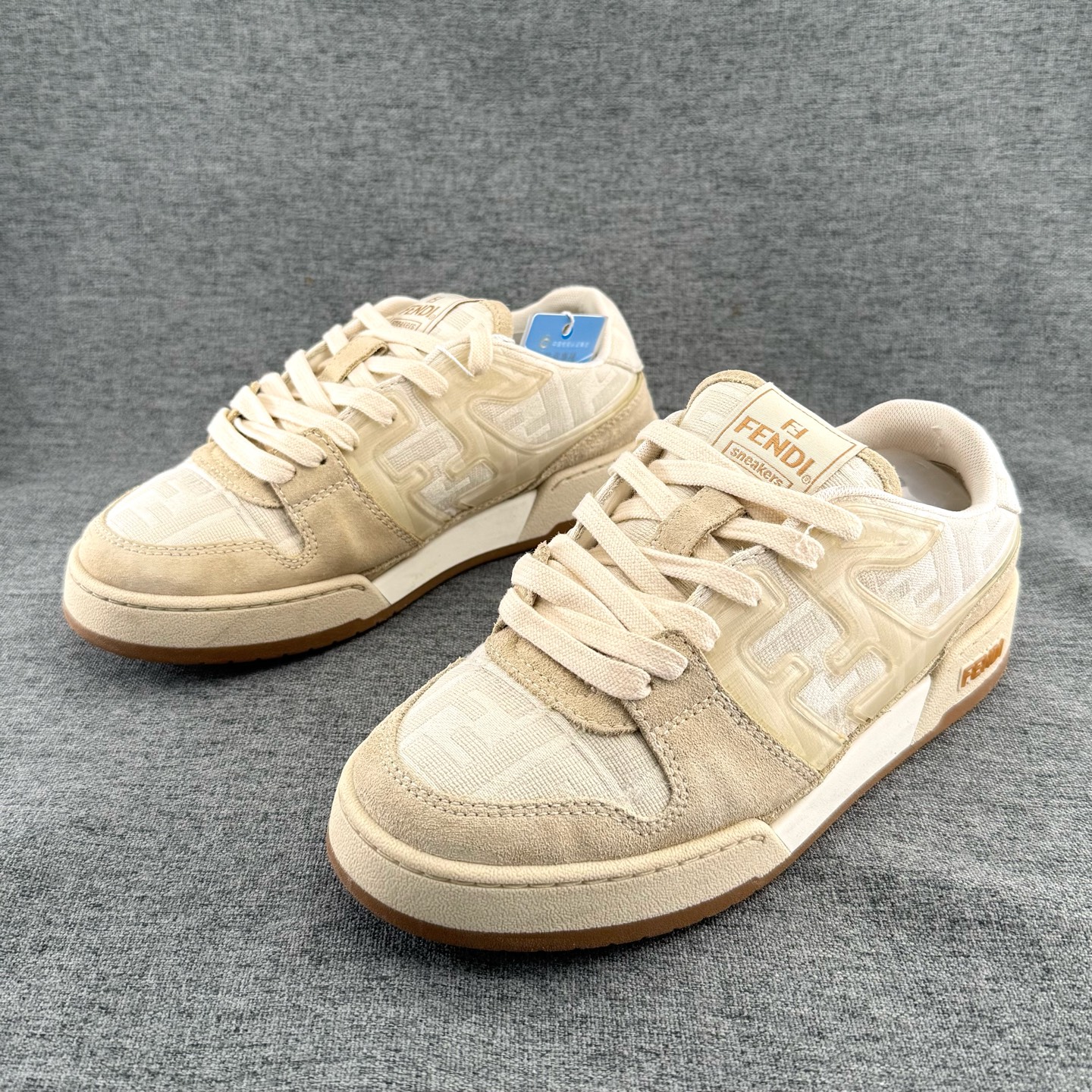 95新 FENDI/芬迪 Fendi/芬迪 37码 灰白Mtach板鞋 D0969