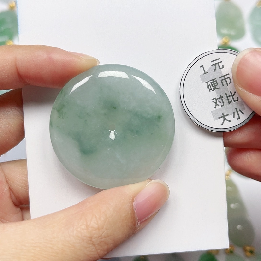 翡翠挂件未镶嵌四会天然A货翡翠