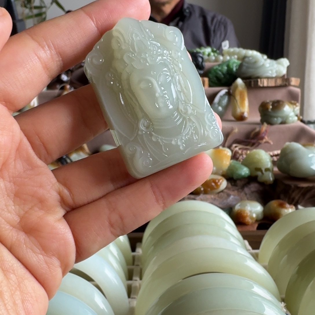 和田玉（糖玉）未镶嵌颈饰