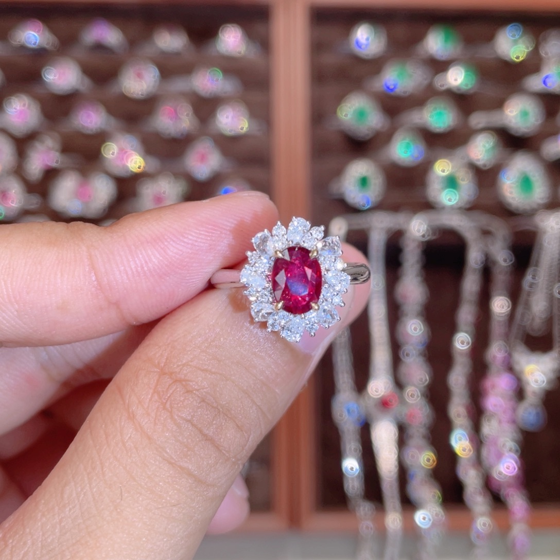 红宝石戒指18K金镶嵌1.03ct 