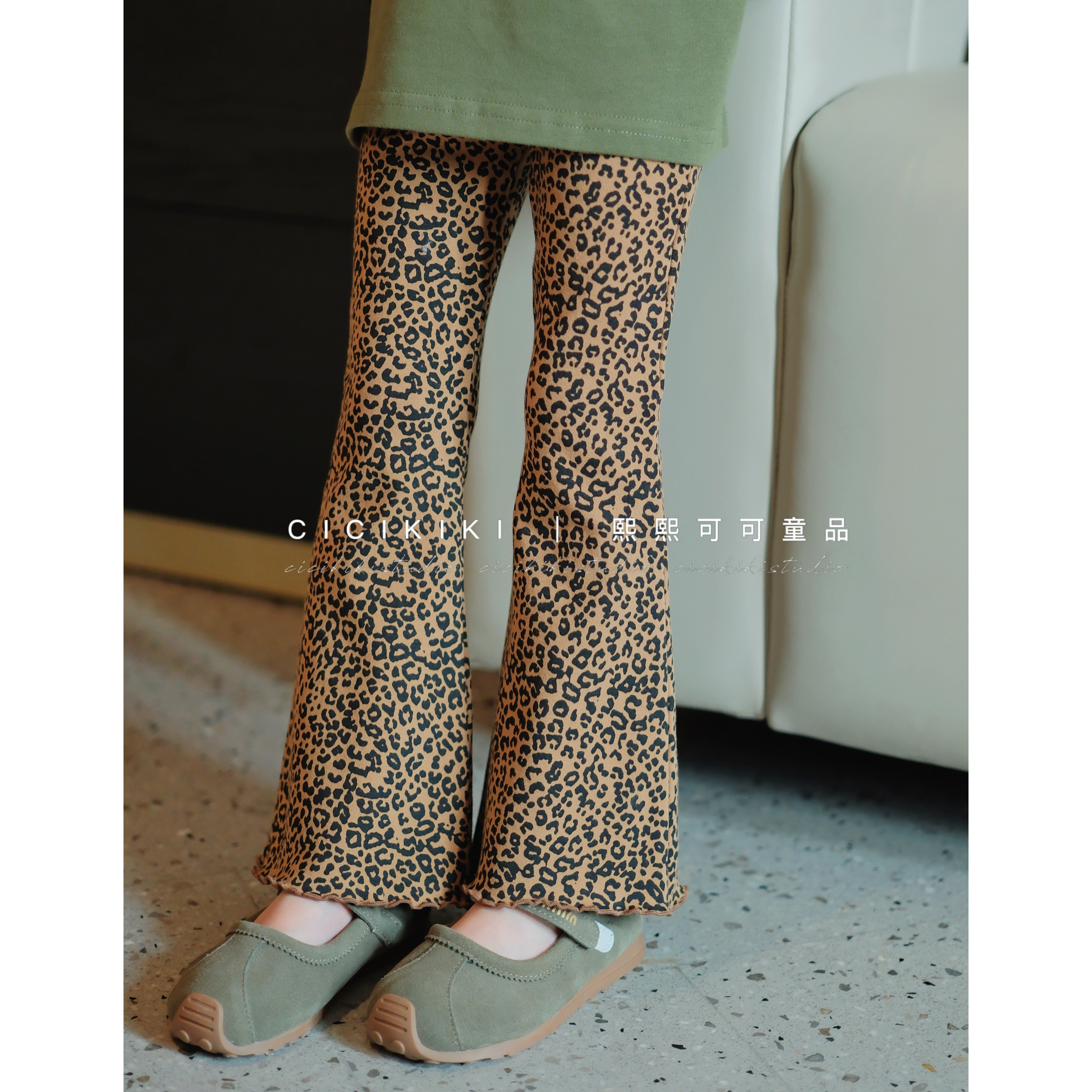 【熙熙可可】2025秋冬新款时尚百搭品质休闲豹纹喇叭裤 KZ2566
