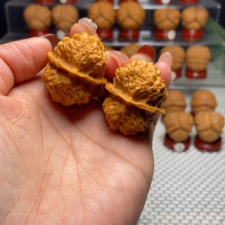 文玩核桃把件6金麒麟