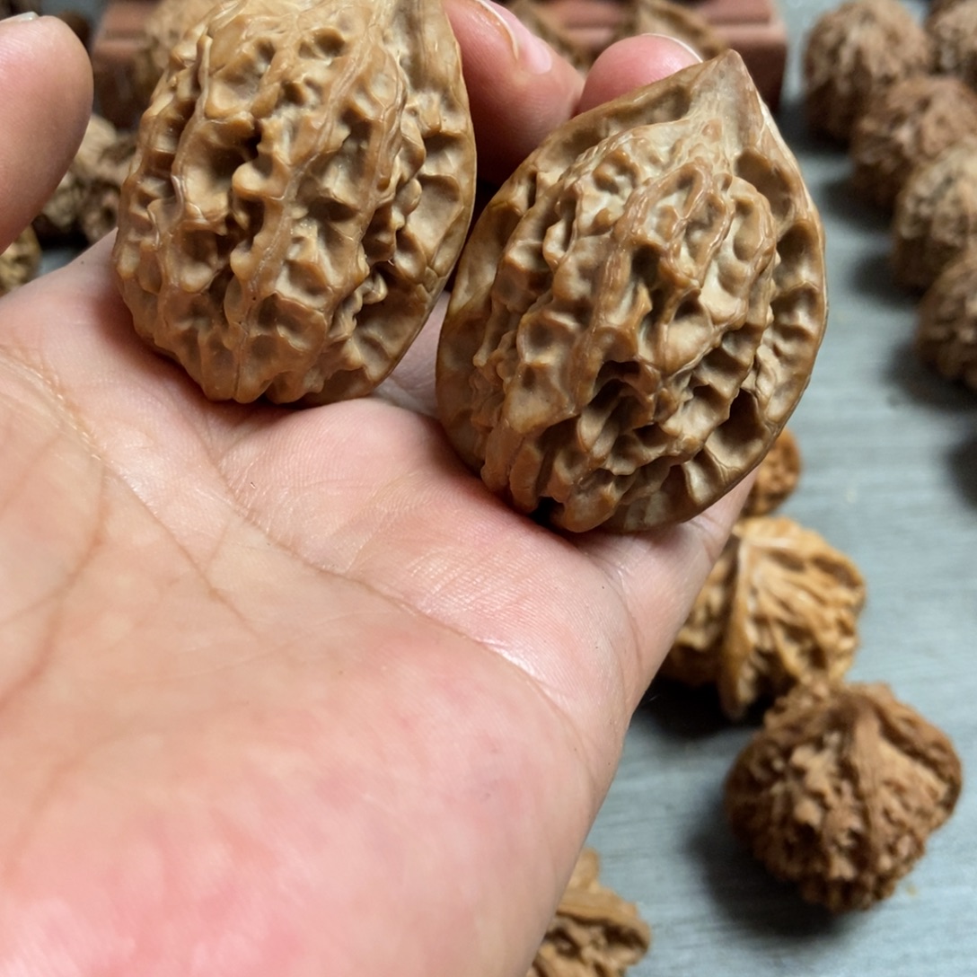 徵***r文玩核桃吊坠鸡心37尺