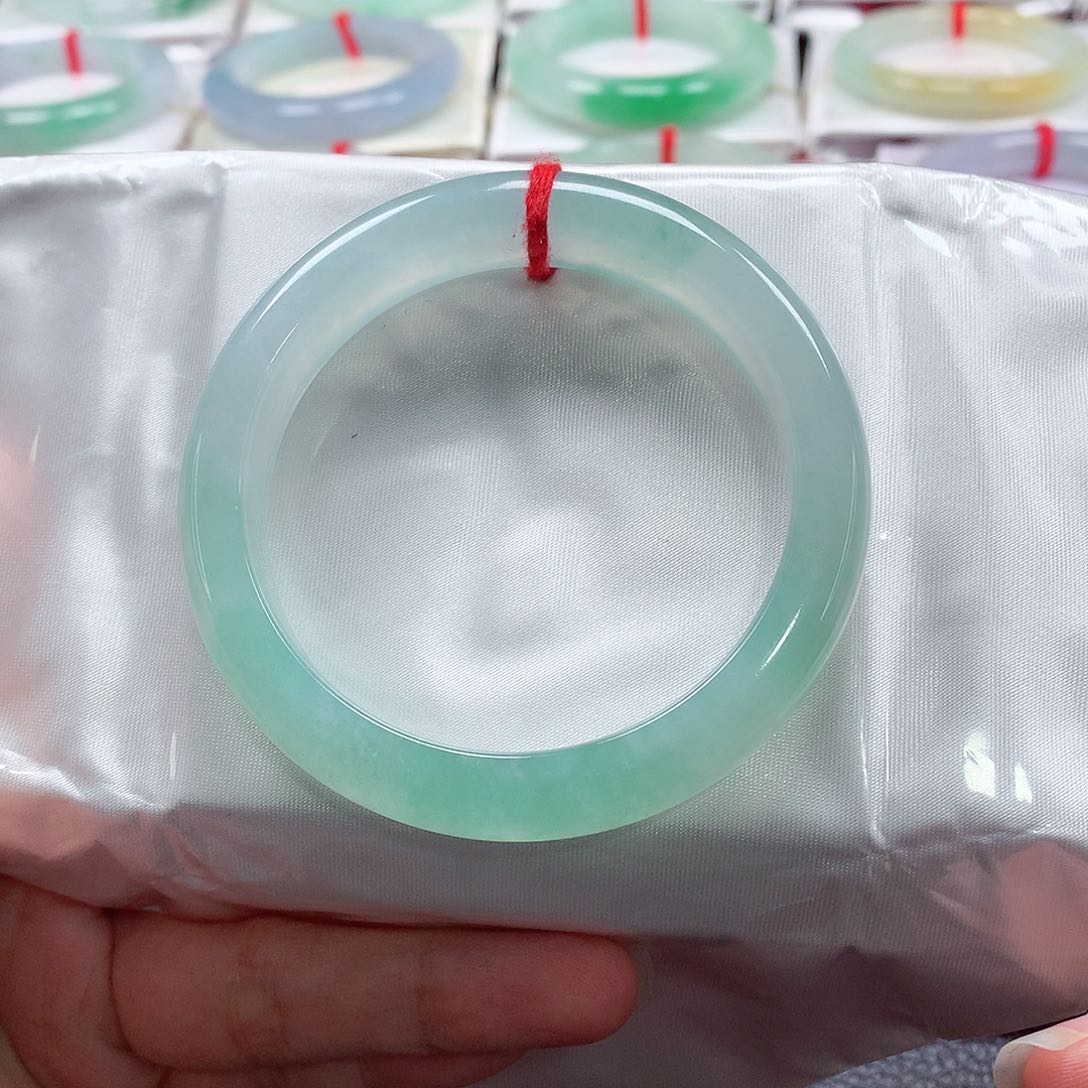 翡翠手镯未镶嵌天然A货翡翠手镯