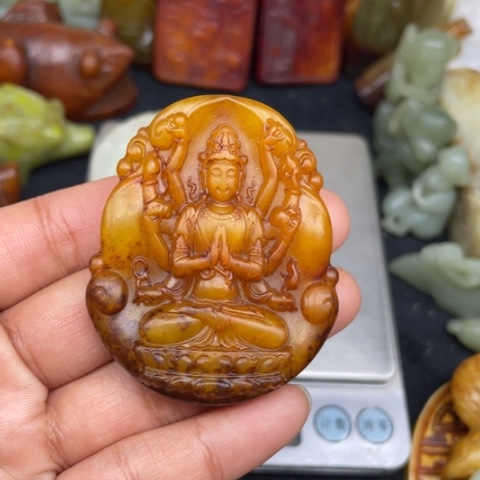 蛇纹石玉未镶嵌颈饰80