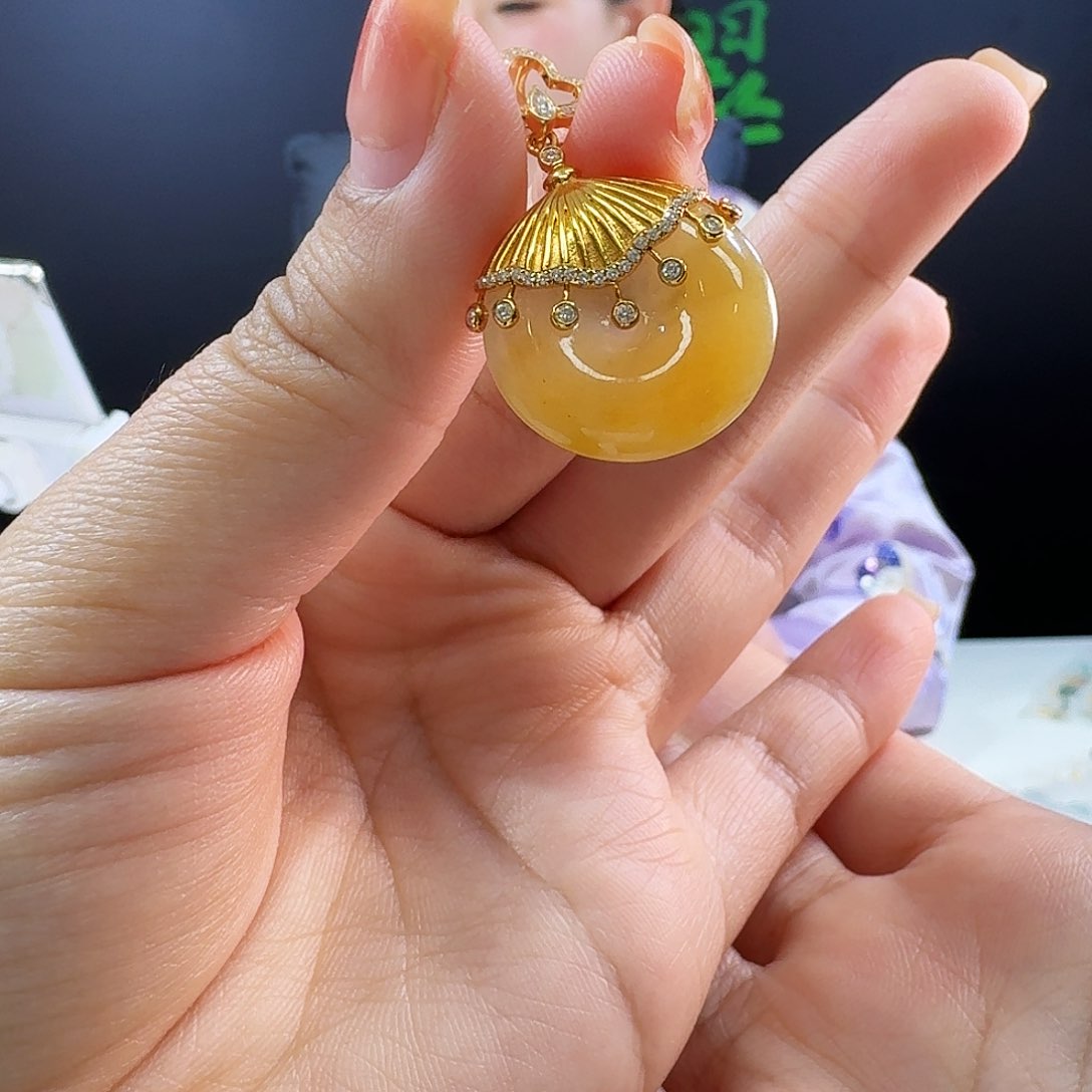 翡翠吊坠(不含链)18K金镶嵌18k镶嵌