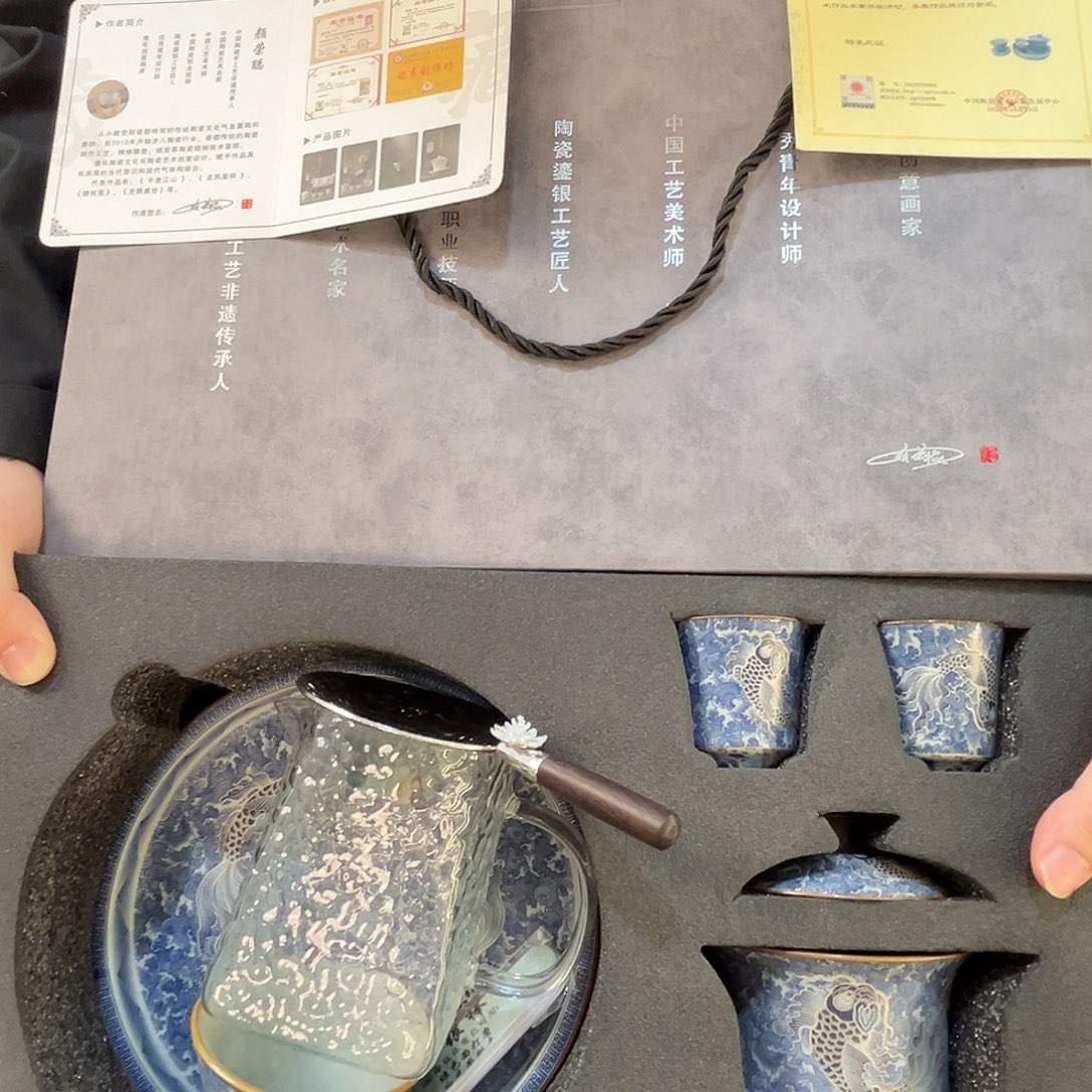 这些盖碗很漂亮！！！！