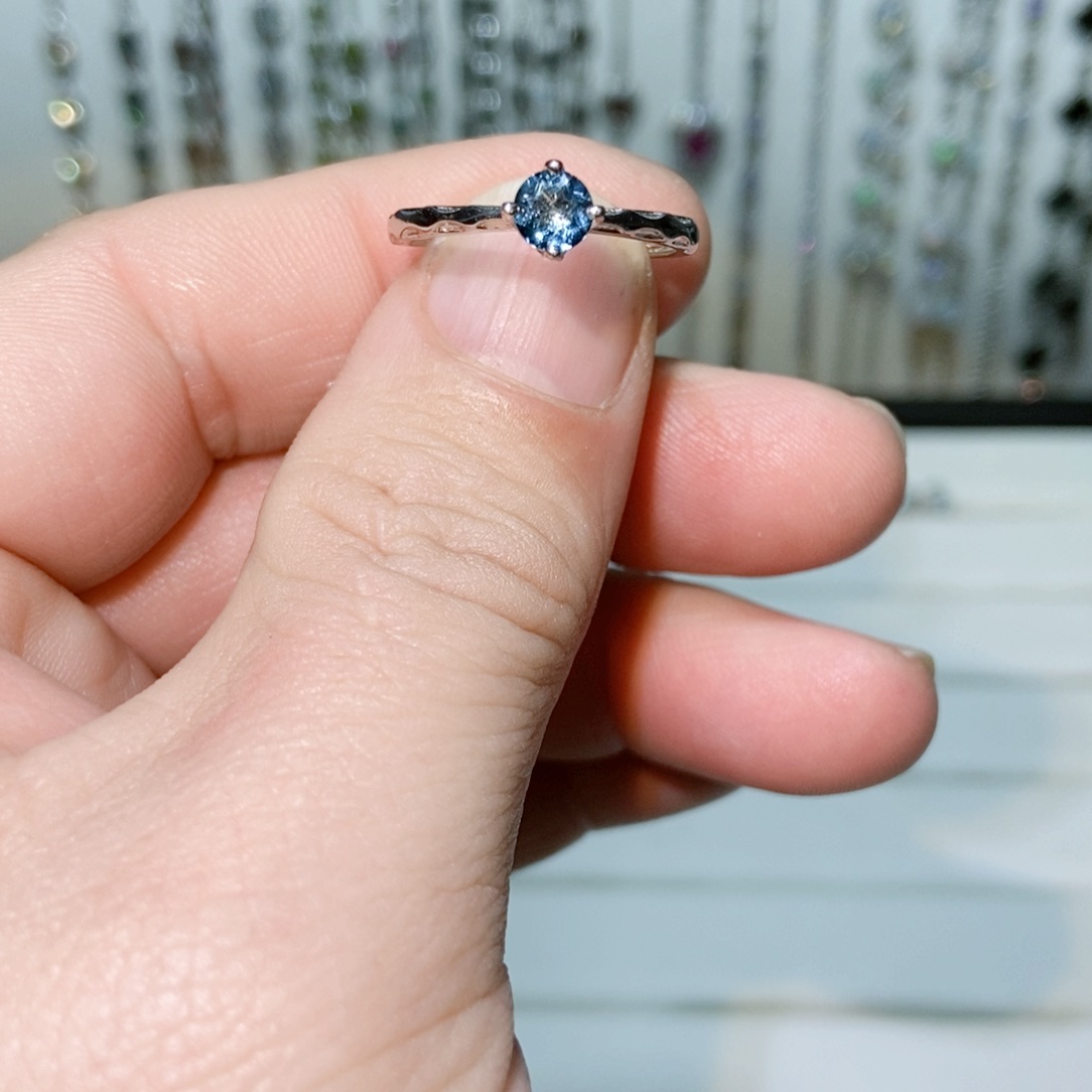 绿水晶戒指银S925镶嵌