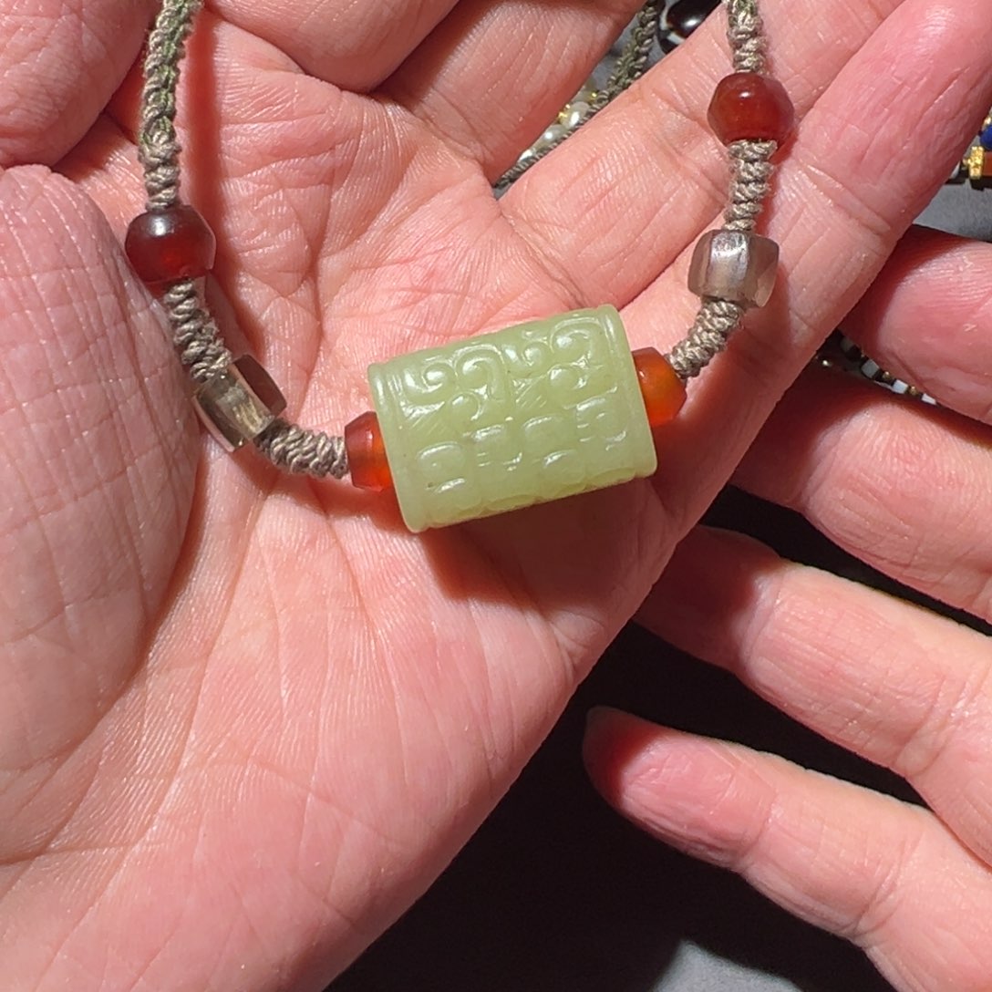 和田玉颈饰未镶嵌