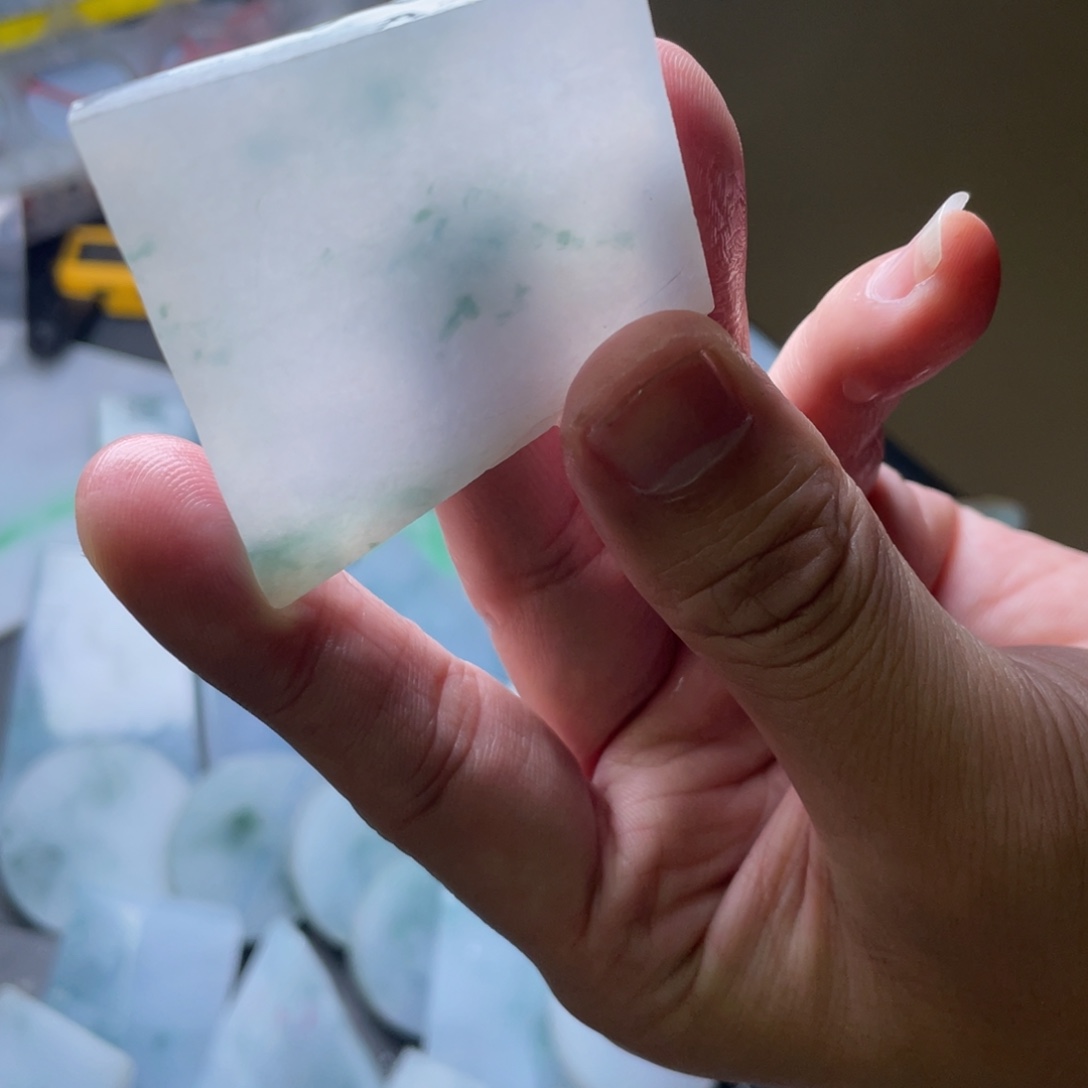 未镶嵌定制翡翠  