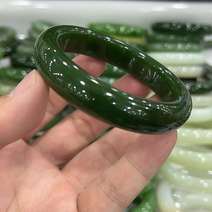 和田玉未镶嵌手镯55.8～1