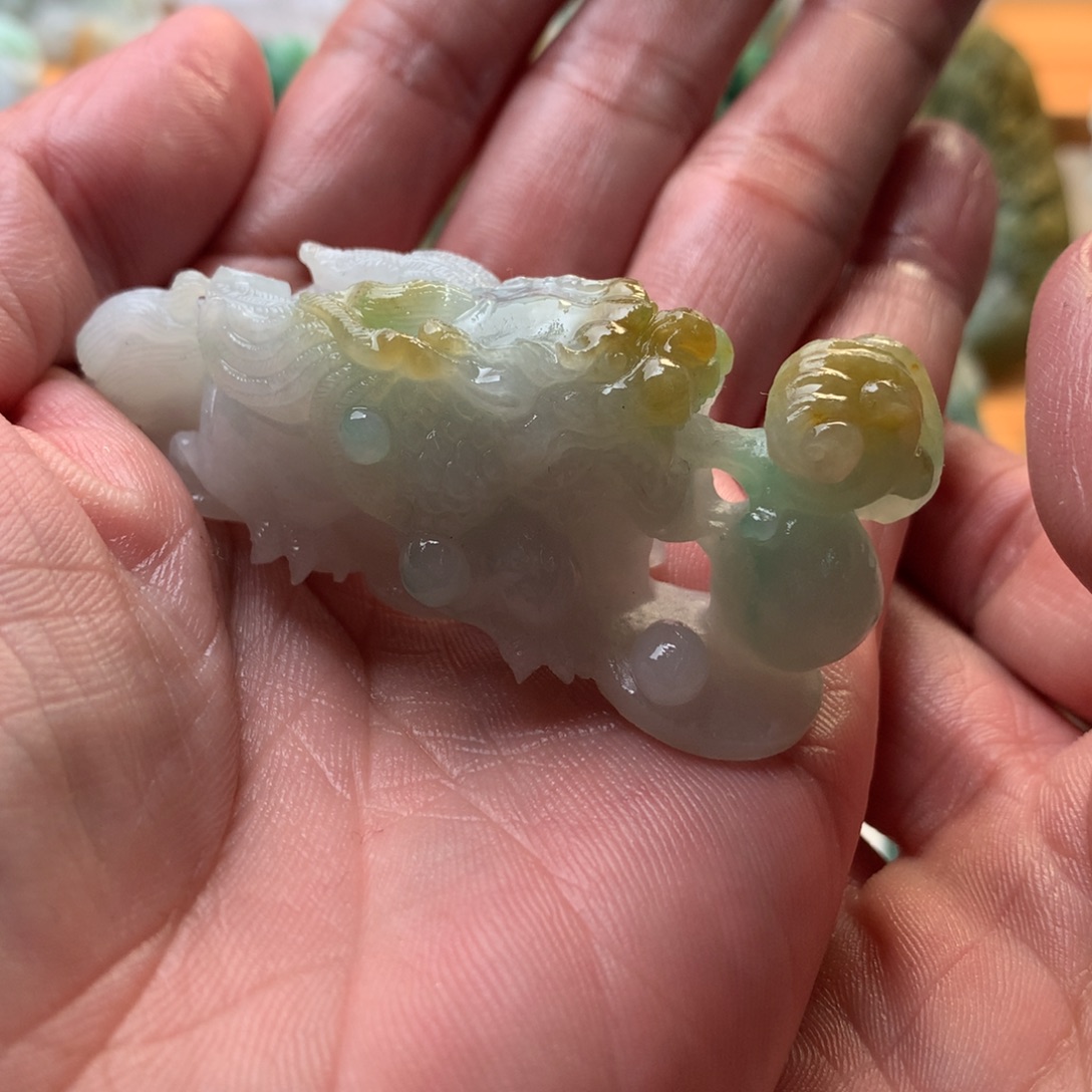 定制翡翠未镶嵌飞天貔貅