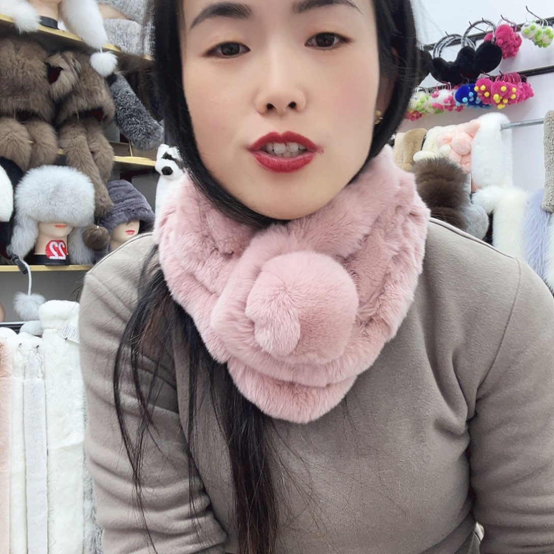 兔毛豆沙色特价围巾