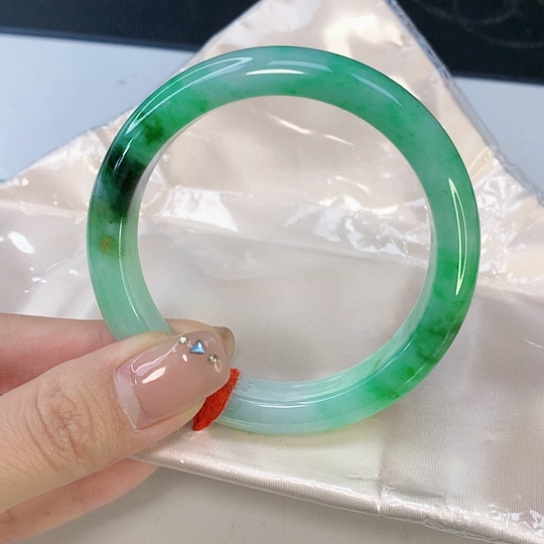 翡翠手镯未镶嵌天然翡翠A货811