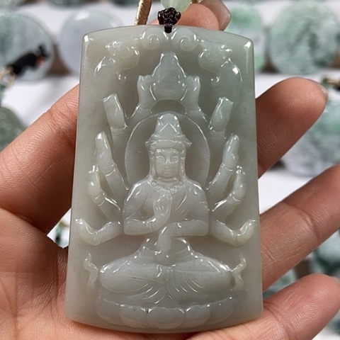 翡翠颈饰未镶嵌千手观音福利
