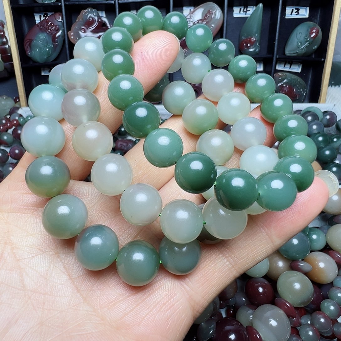 陶***备玛瑙/玉髓吊坠未镶嵌