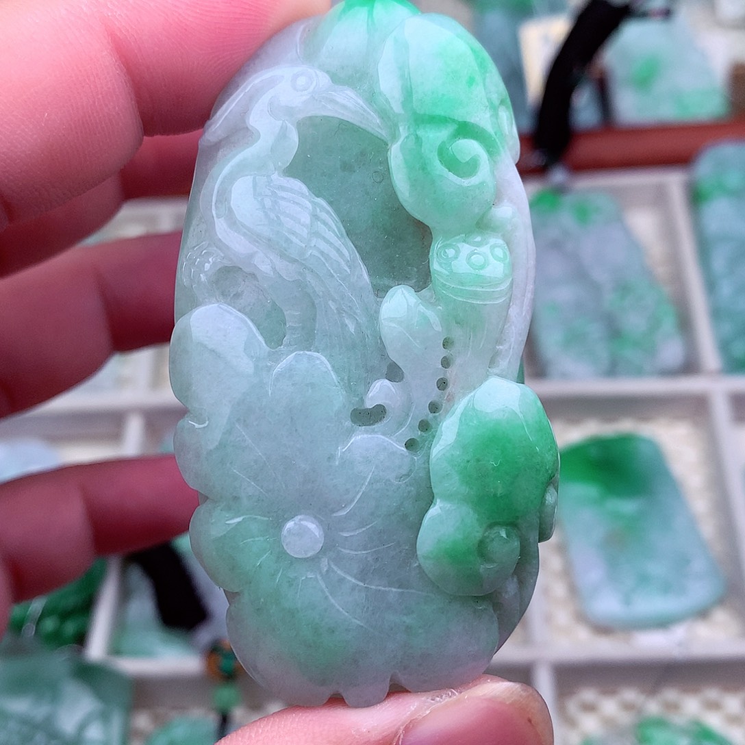 翡翠未镶嵌吊坠(不含链)
