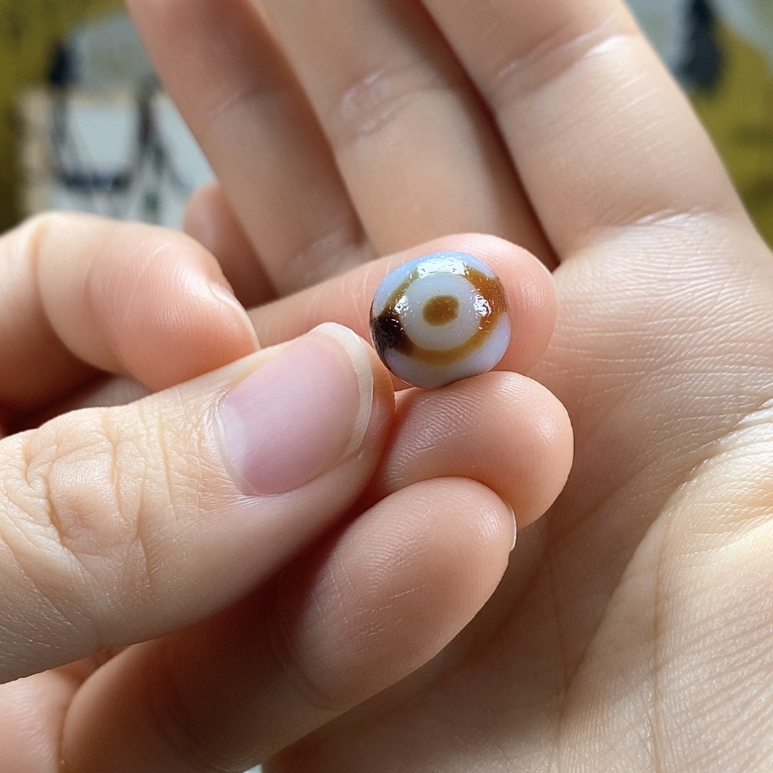 玛瑙/玉髓散珠三眼