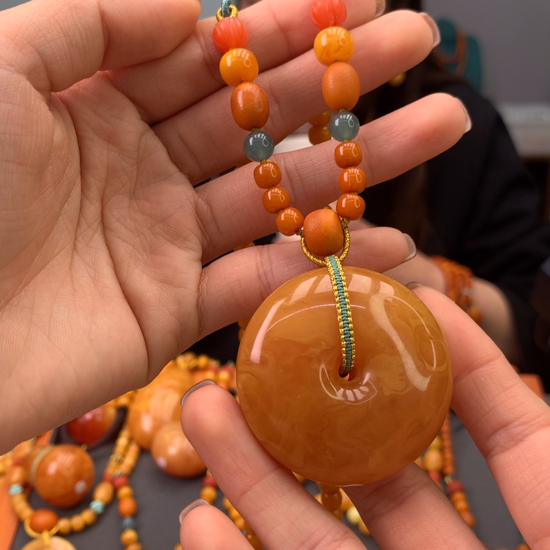 蜜蜡颈饰未镶嵌天然