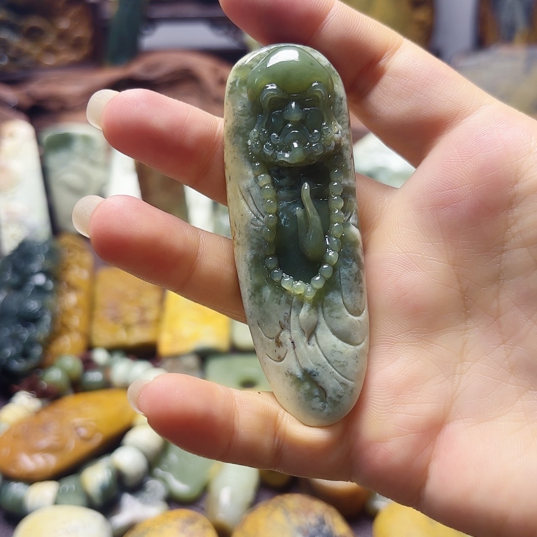 岫岩河磨玉（透闪石质玉）未镶嵌挂件