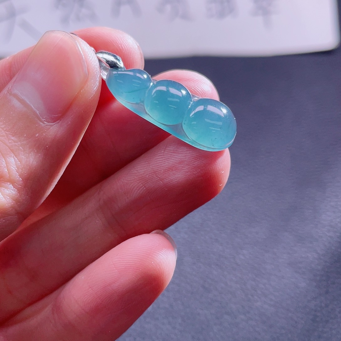 翡翠颈饰未镶嵌888888888