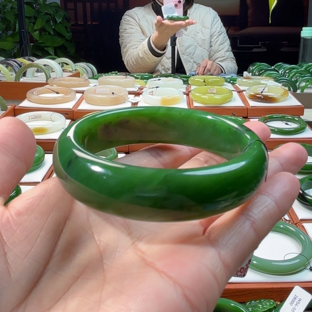 和田玉手镯未镶嵌吉**闲