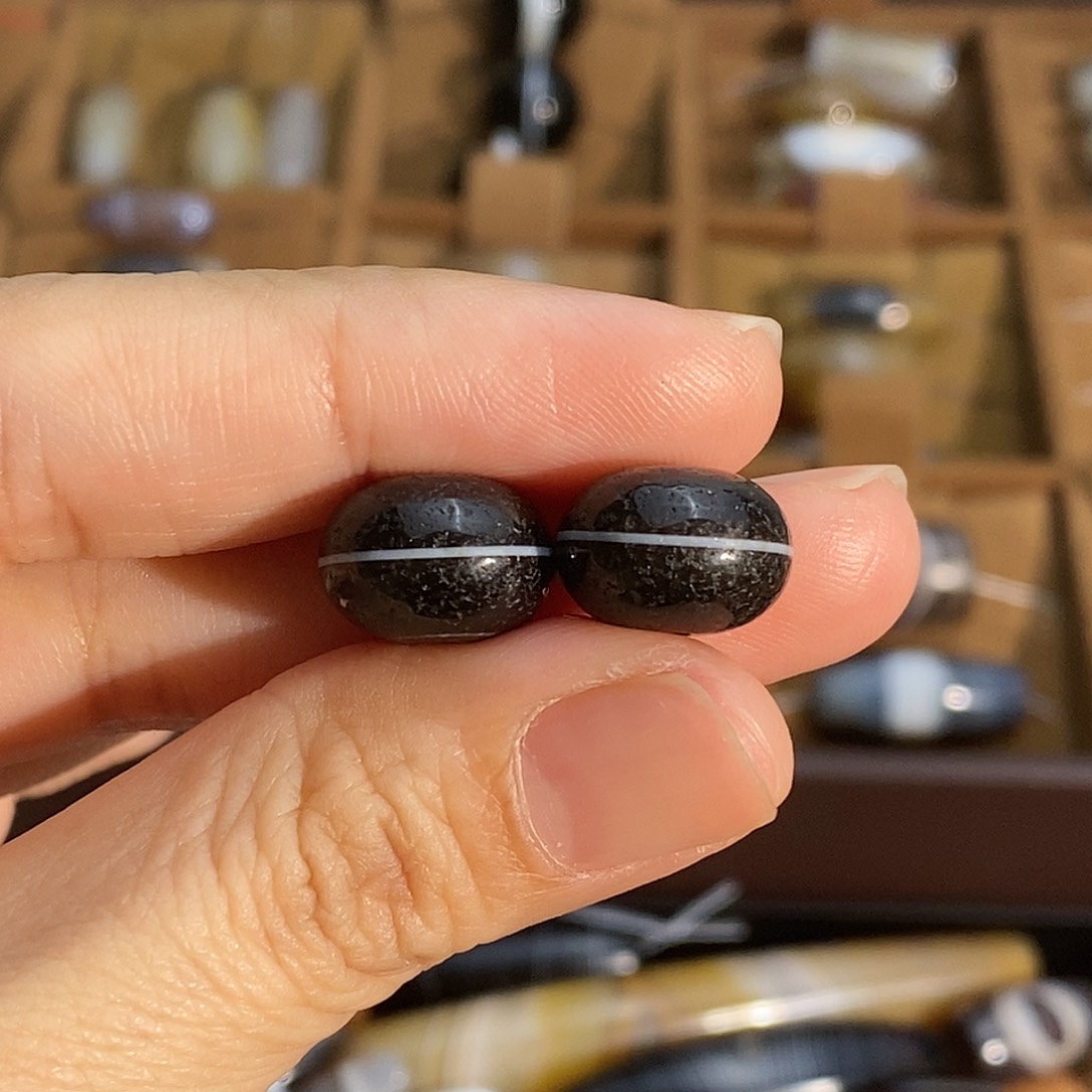 玛瑙/玉髓颈饰合金