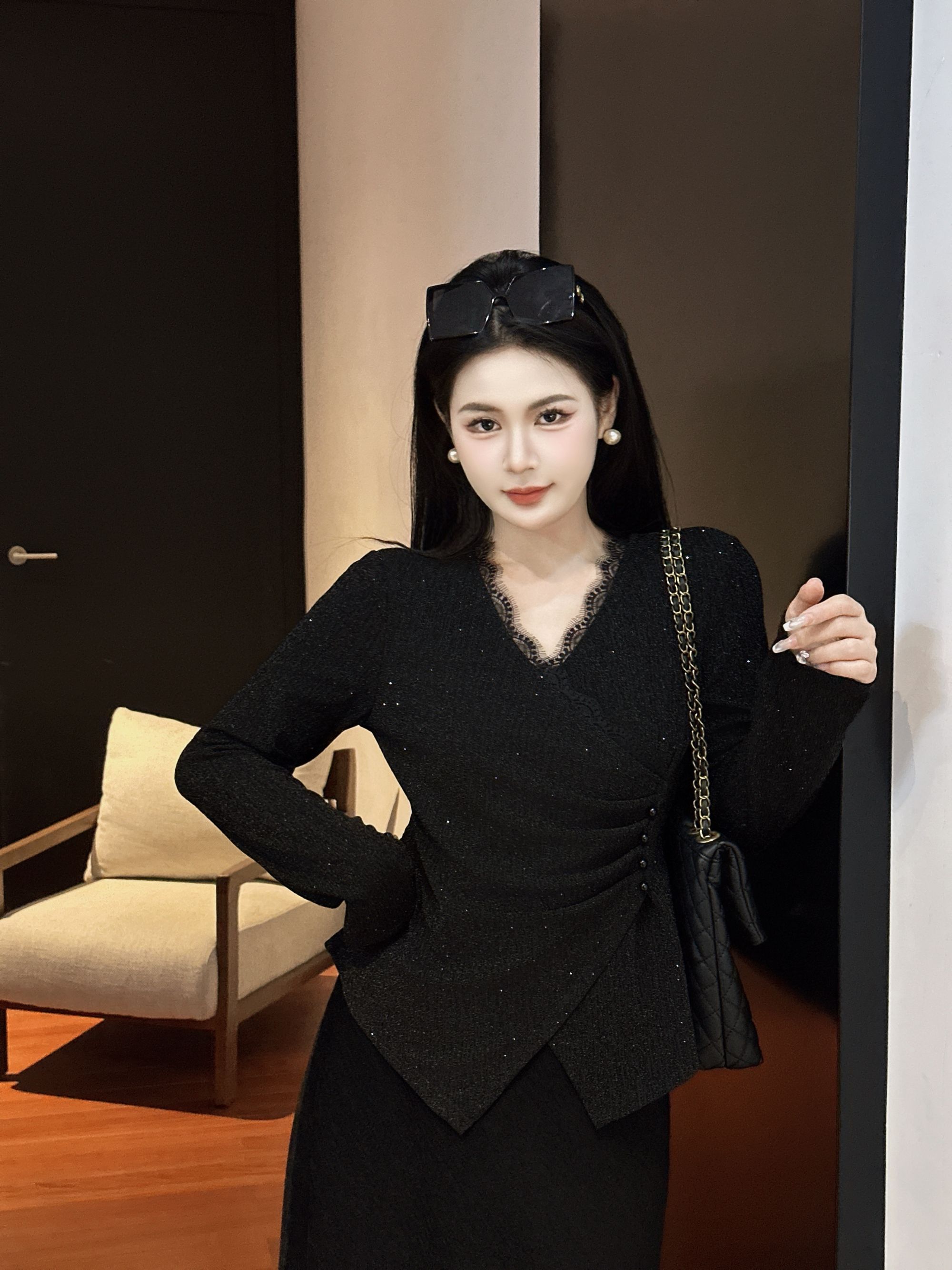 赫饰大码女装打底衫女内搭可外穿蕾丝拼接亮晶晶洋气高贵上衣