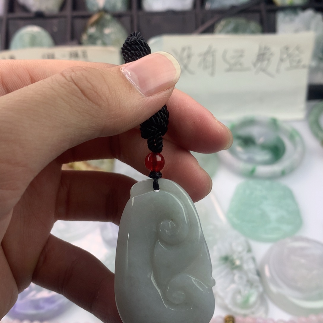 翡翠颈饰未镶嵌一