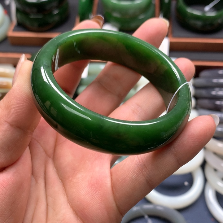 【闪购商品】未镶嵌手镯和田玉（碧玉）