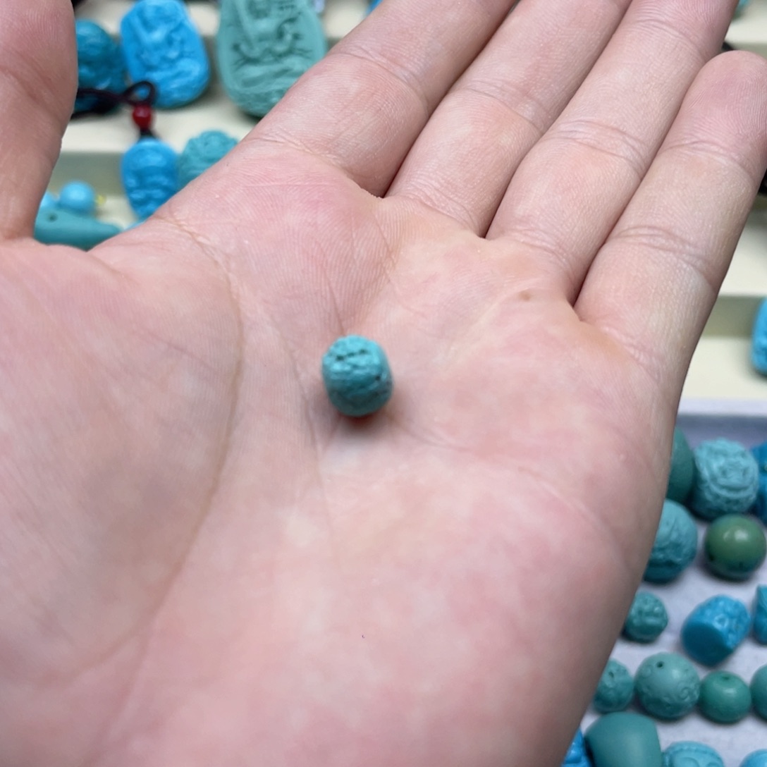 未镶嵌绿松石珠宝奇石