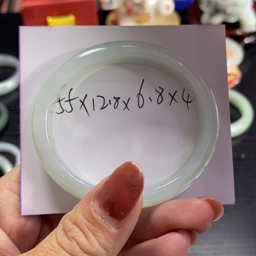 翡翠手镯未镶嵌天然翡翠